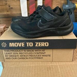 Sold sold sold sold Nike snickers black size 12